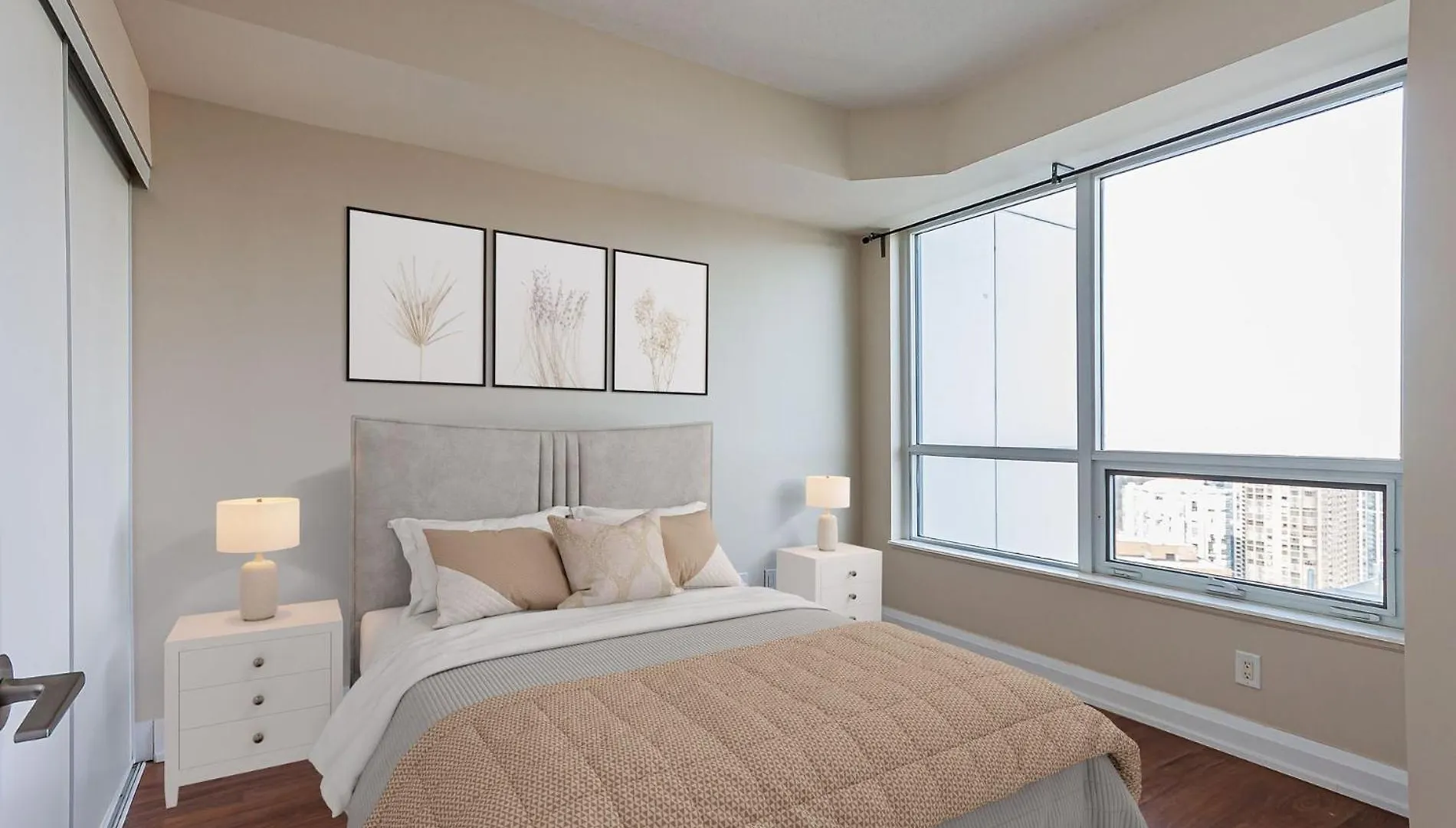 Apartment Delta Suites - North York Toronto Canada